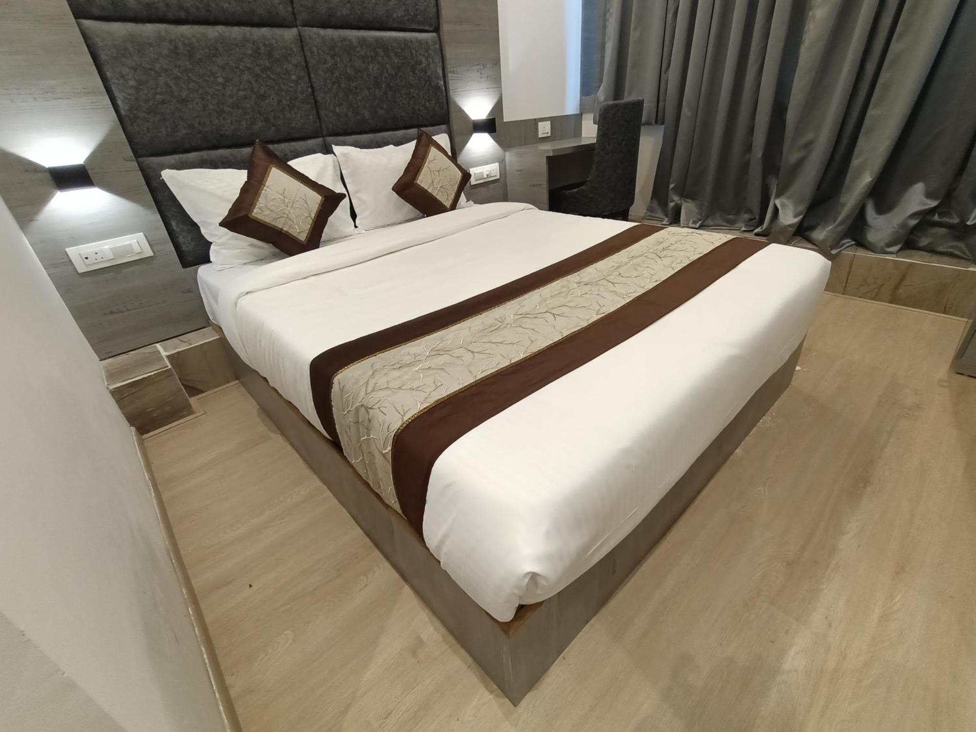 Hotel Beverly Palace Santacruz - Near Bkc - Mumbai Airport T1 Kültér fotó