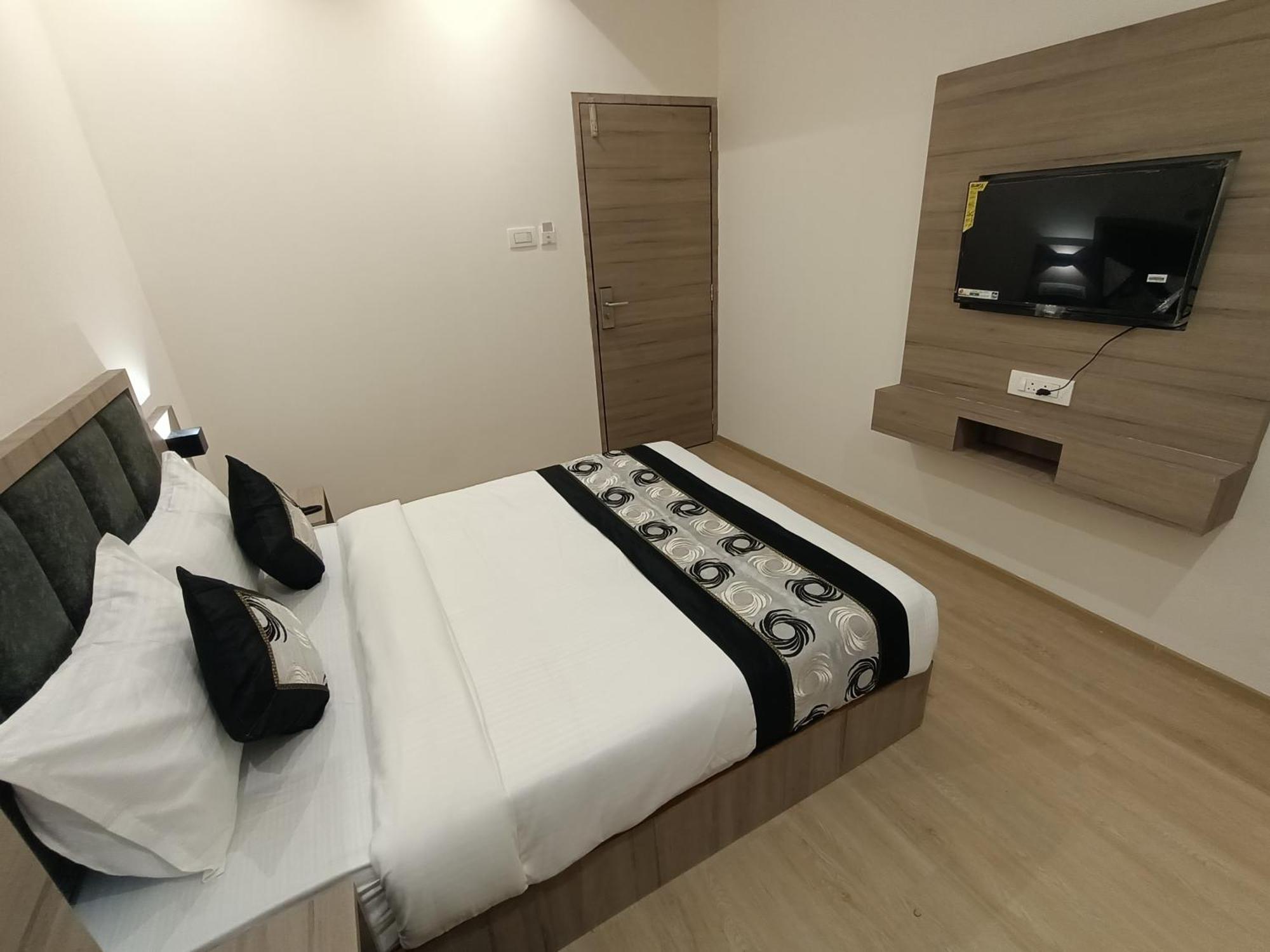 Hotel Beverly Palace Santacruz - Near Bkc - Mumbai Airport T1 Kültér fotó