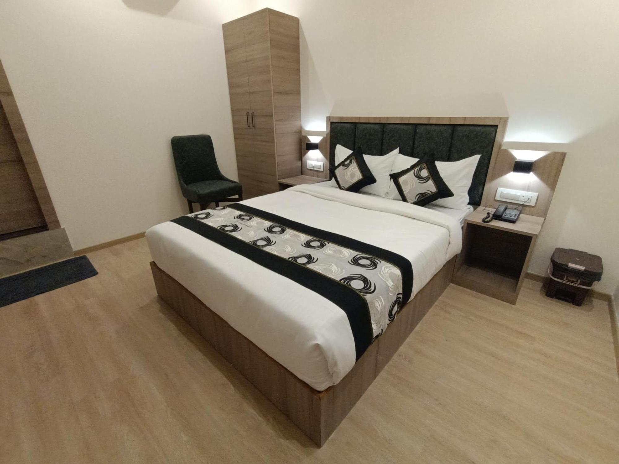 Hotel Beverly Palace Santacruz - Near Bkc - Mumbai Airport T1 Kültér fotó