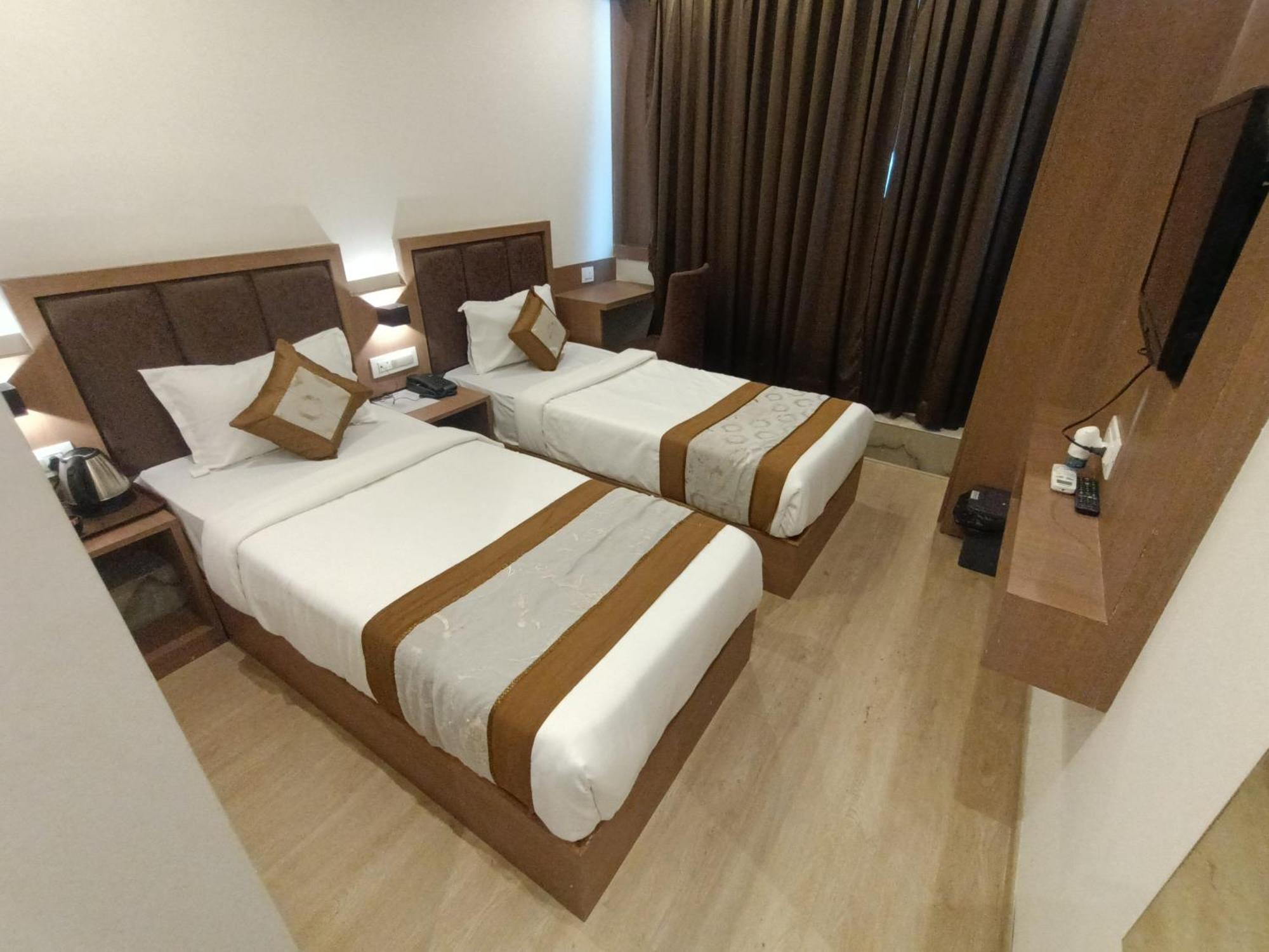 Hotel Beverly Palace Santacruz - Near Bkc - Mumbai Airport T1 Kültér fotó