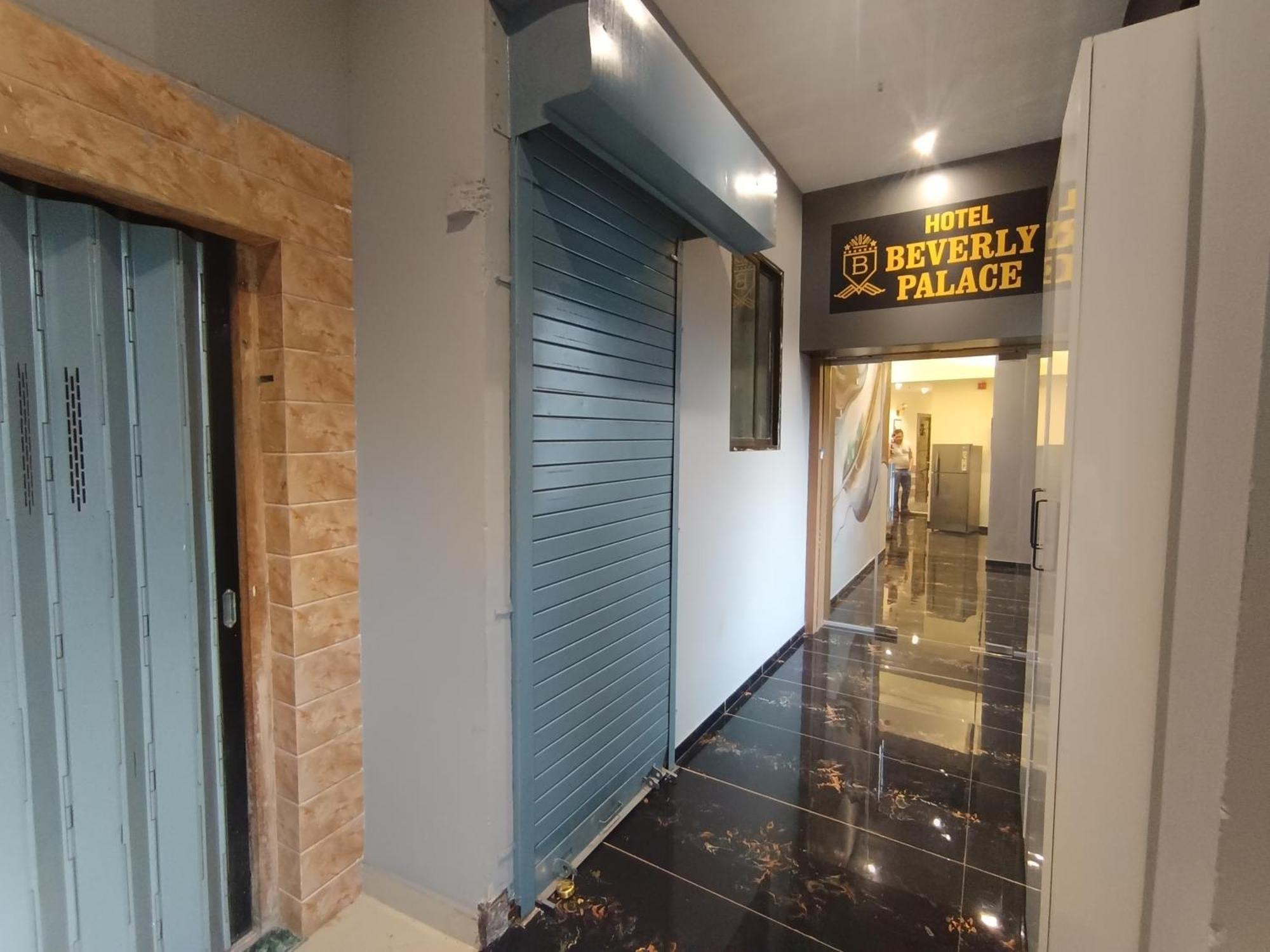 Hotel Beverly Palace Santacruz - Near Bkc - Mumbai Airport T1 Kültér fotó